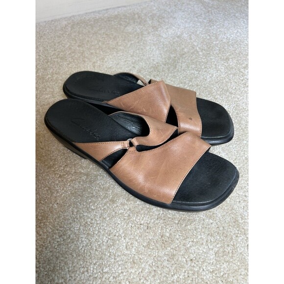 Clarks Women's Sandals Size 8.5M Brown Slip On Buckle Open Toe Leather - Picture 2 of 6